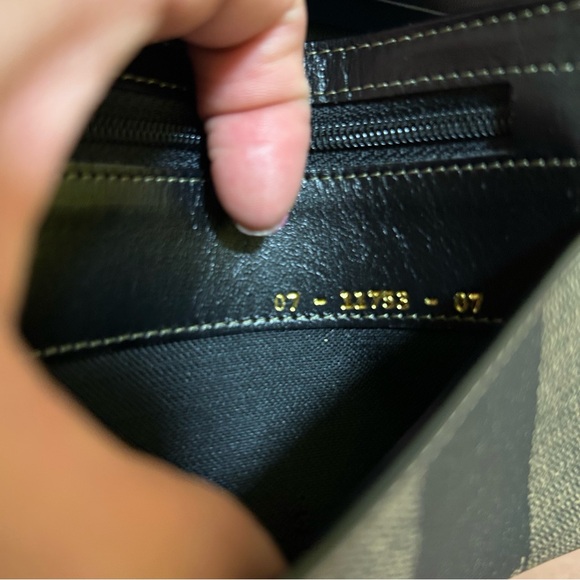 FENDI - Wallet - Picture 7 of 14